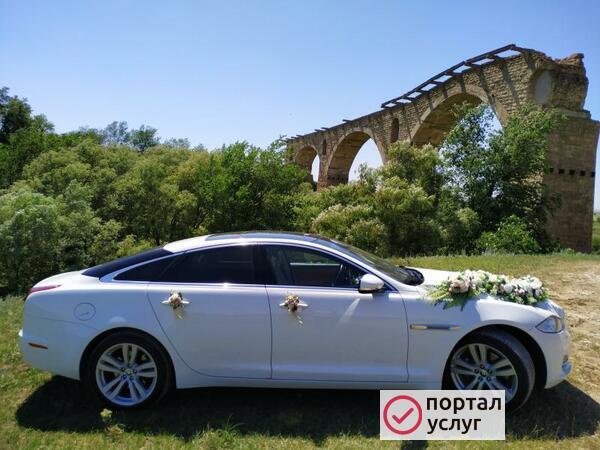 Фото Автомобиль на свадьбу