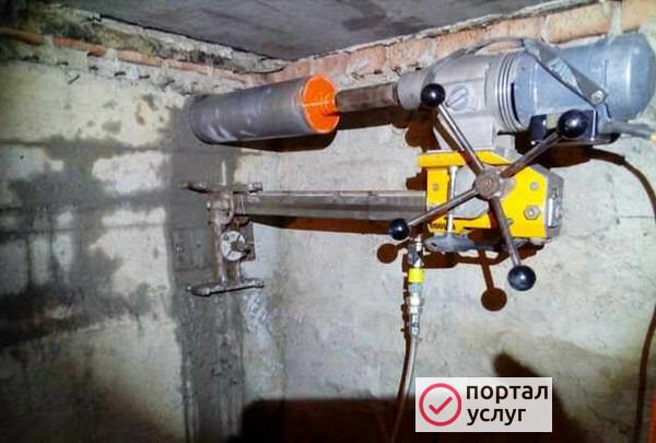 Фото Алмазное бурение в бетоне