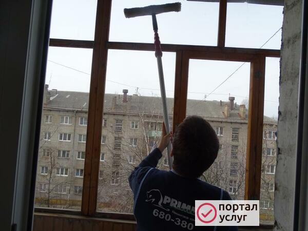 Фото Мытье окон, витрин, фасадов.