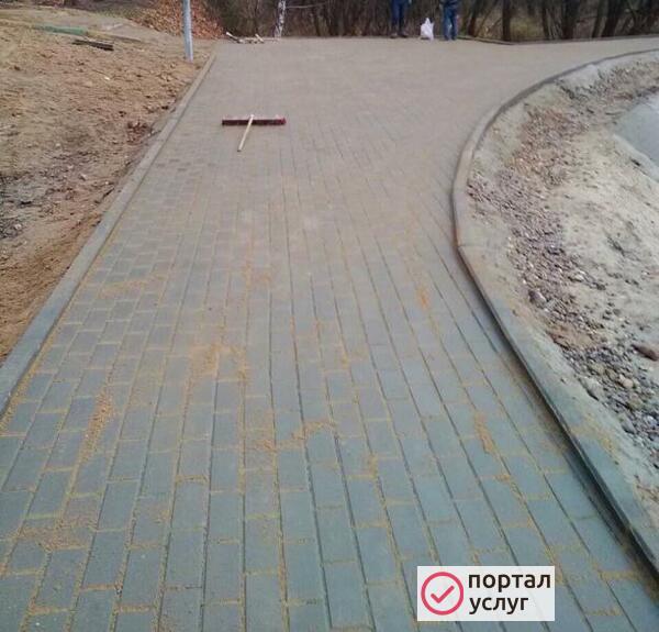 Фото Укладка брусчатки