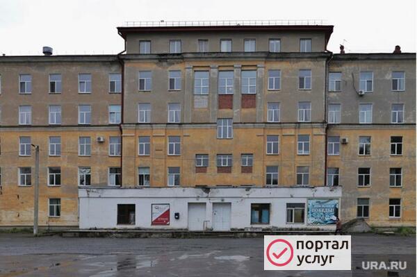 Фото Нанять кровельщиков на металлочерепицу