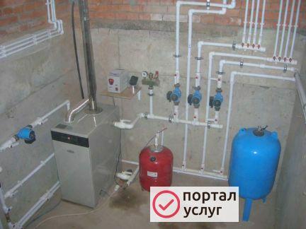 Фото Опытный сантехник
