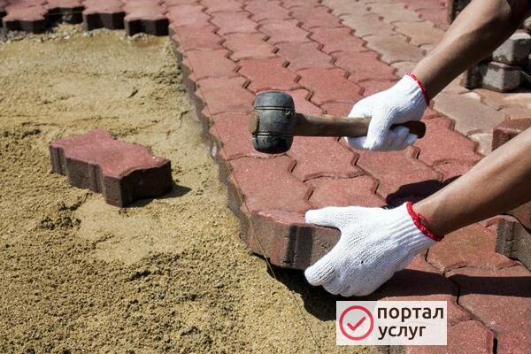 Фото Укладка тротуарной плитки