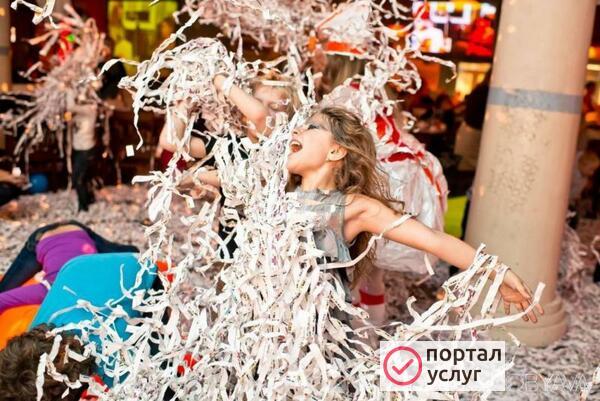 Фото Бумажное шоу