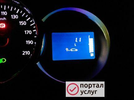 Фото Боротвой компьютер на Renault