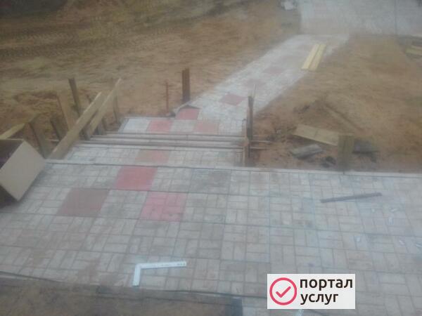 Фото Укладка тратуарной плитки