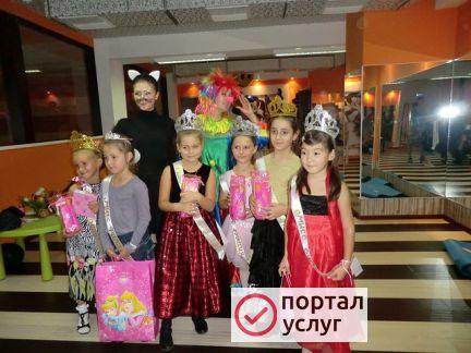 Фото Аниматор, Ведущая