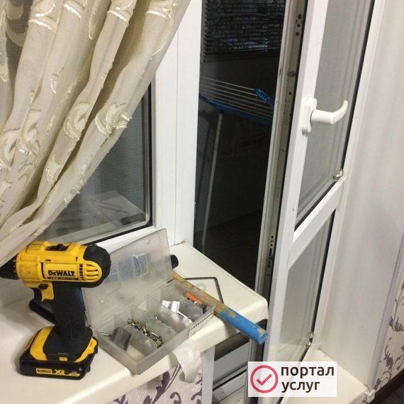 Фото Замена уплотнителя, ремонт окон и дверей Нягань