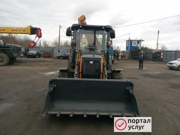 Фото Экскаватор-погрузчик