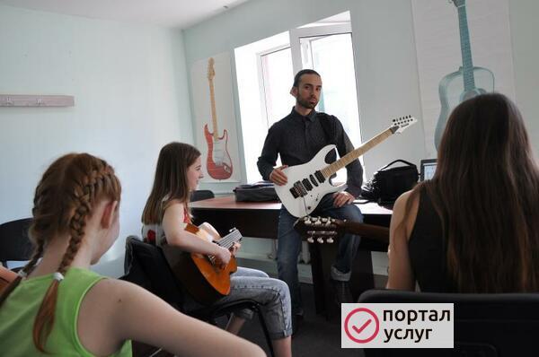 Фото Уроки игры на гитаре по скайпу