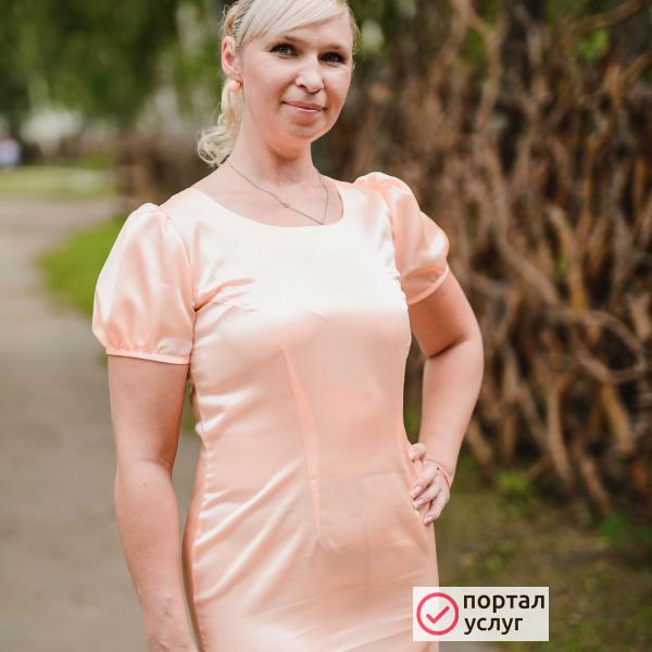 Фото Ведущая на выпускной
