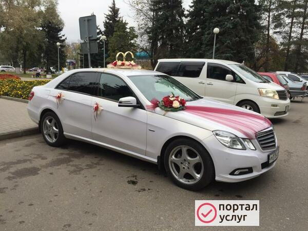 Фото Выписка с роддома на Мерседес