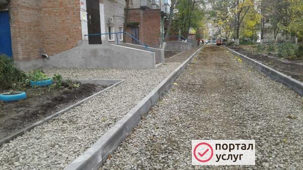 Фото Укладка бордюров и брусчатки