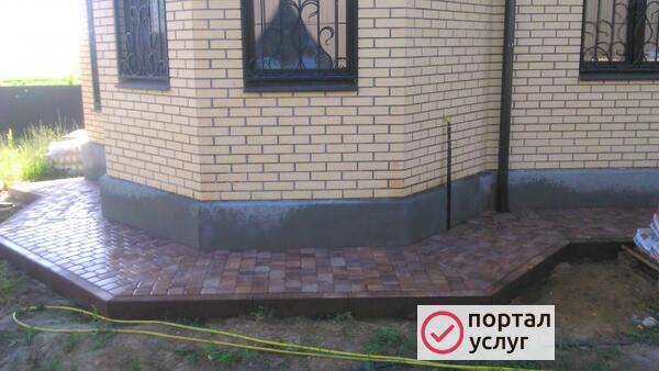 Фото Укладка тратуарной плитки брусчатки камня 