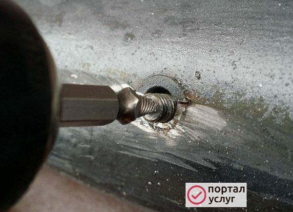 Фото Извлечение шпилек и болтов (обломышей)