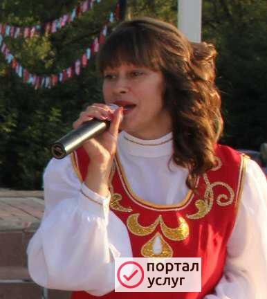 Фото Ведущая
