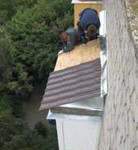 Установка крыш балконов. Монтаж и ремонт козырьков
