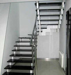 Металлическая лестница на 2-ой этаж