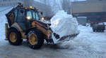 Уборка снега погрузчиком cat