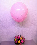 Цветочная композиция с воздушным шаром