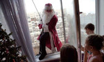 Дед Мороз в окно