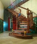 Лестницы из массива ценных пород древесины