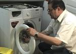 Мастер по стиральным машинам.