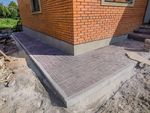 строителей строит бетонные отмостки и заборы в Пензе