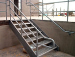 Изготовление и монтаж лестниц из дерева, металла, бетона.