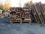 Дуб дрова колотые 2 куба 4000руб с доставкой