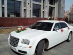 Автомобиль Крайслер 300С на свадьбу, торжество