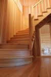 Лестница из дерева в ваш дом или на дачу