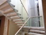 Проектирование,изготовление и монтаж различных лестниц.