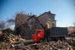 Снос домов , демонтаж построек недорого