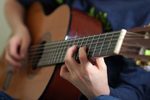 Гитара и песня, уроки игры на гитаре