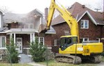 Оперативный и безопасный демонтаж домов и сооружений