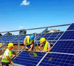 Инженеры по установке солнечных электростанций