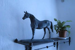Скульптуры лошадей и других животных