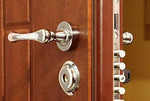Замена дверного замка личинки ремонт двери